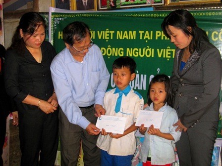 Hội người Việt Nam tại Pháp với những chương trình từ thiện - ảnh 1